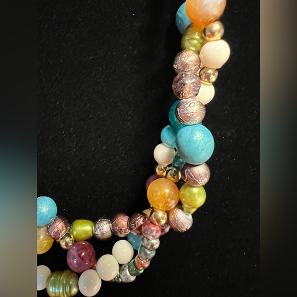 Multi Color Beaded Three Strand Necklace - Picture 4 of 6